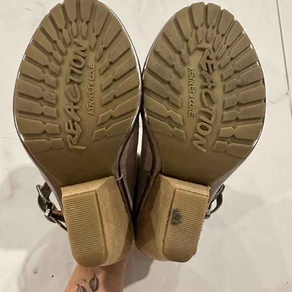 Kenneth Cole heels - Picture 4 of 4